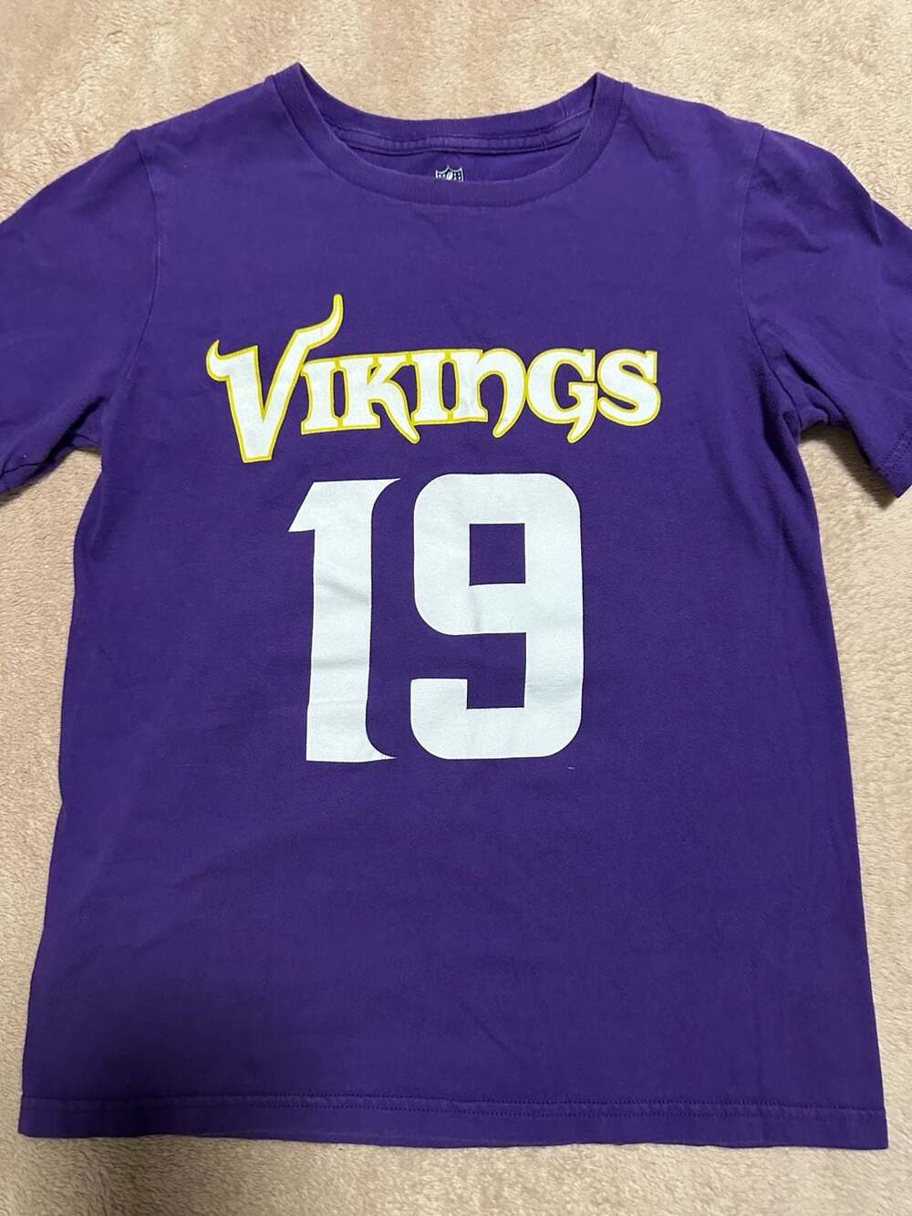 Minnesota Vikings Adam Thielen #19 Youth Purple Mainliner Player T-Shirt Medium